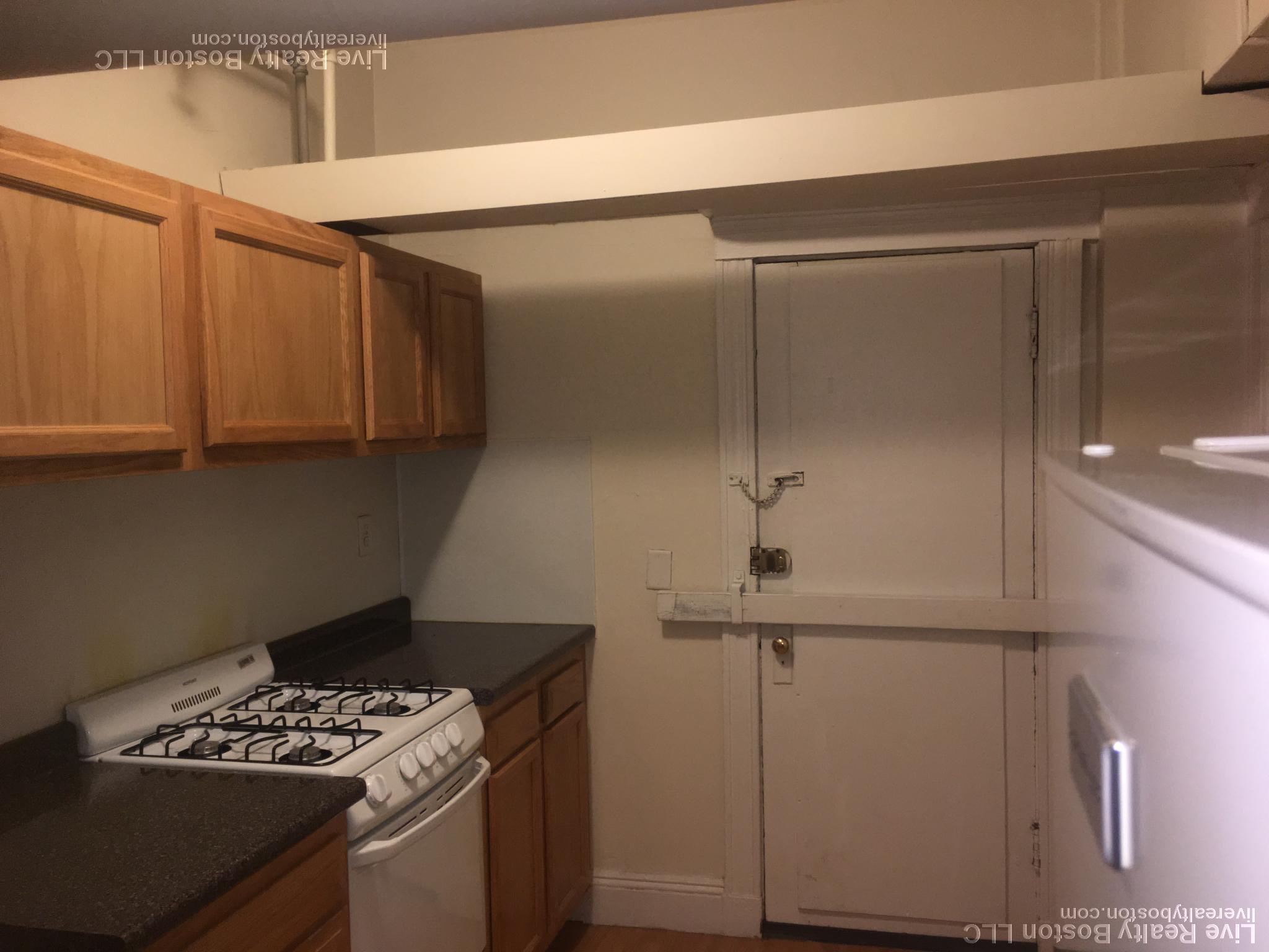 116 Washington St, Brighton