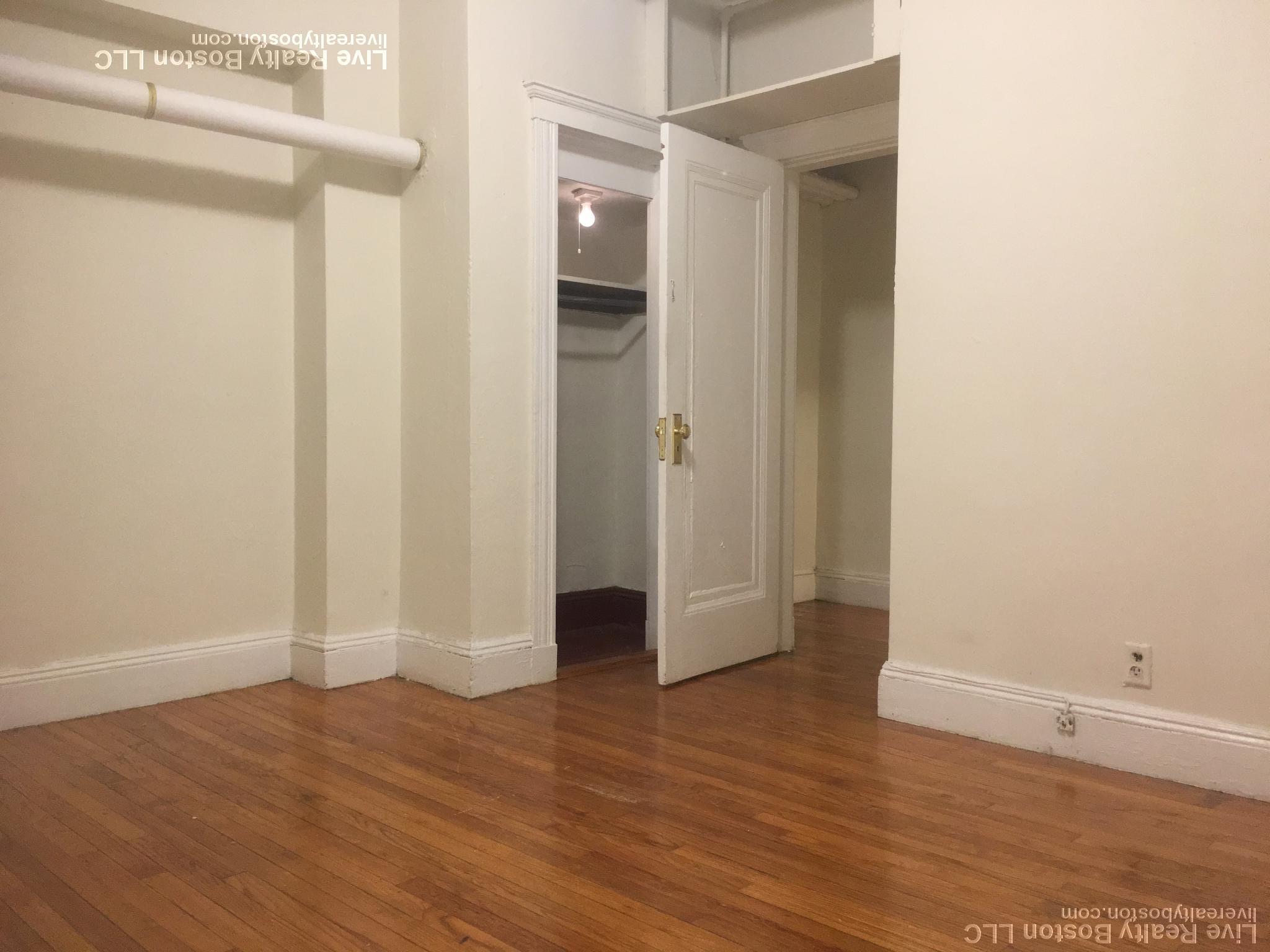 116 Washington St, Brighton