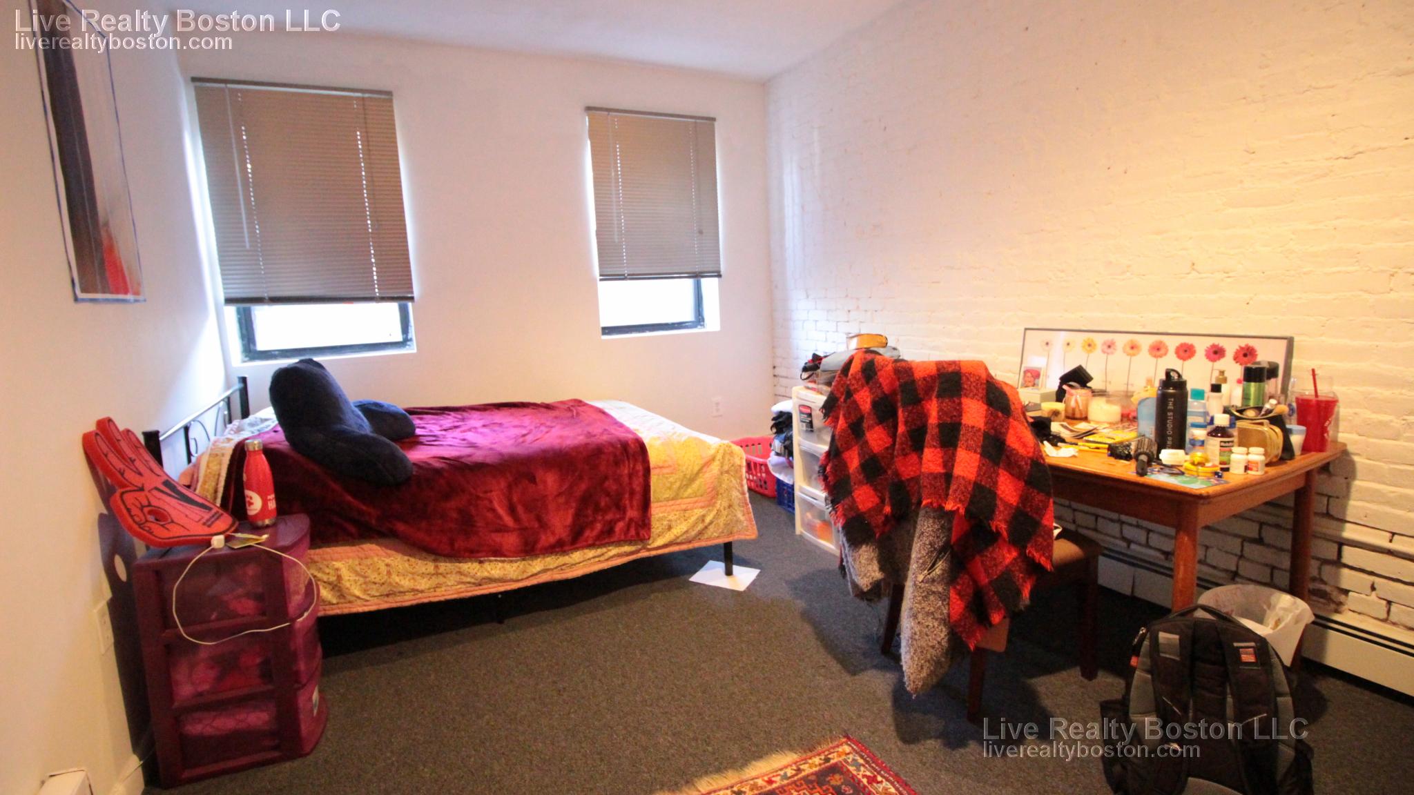6 bed, 2 bath apartment for rent at 610 Columbus Ave Unit 2, South End — photo 10 of 15