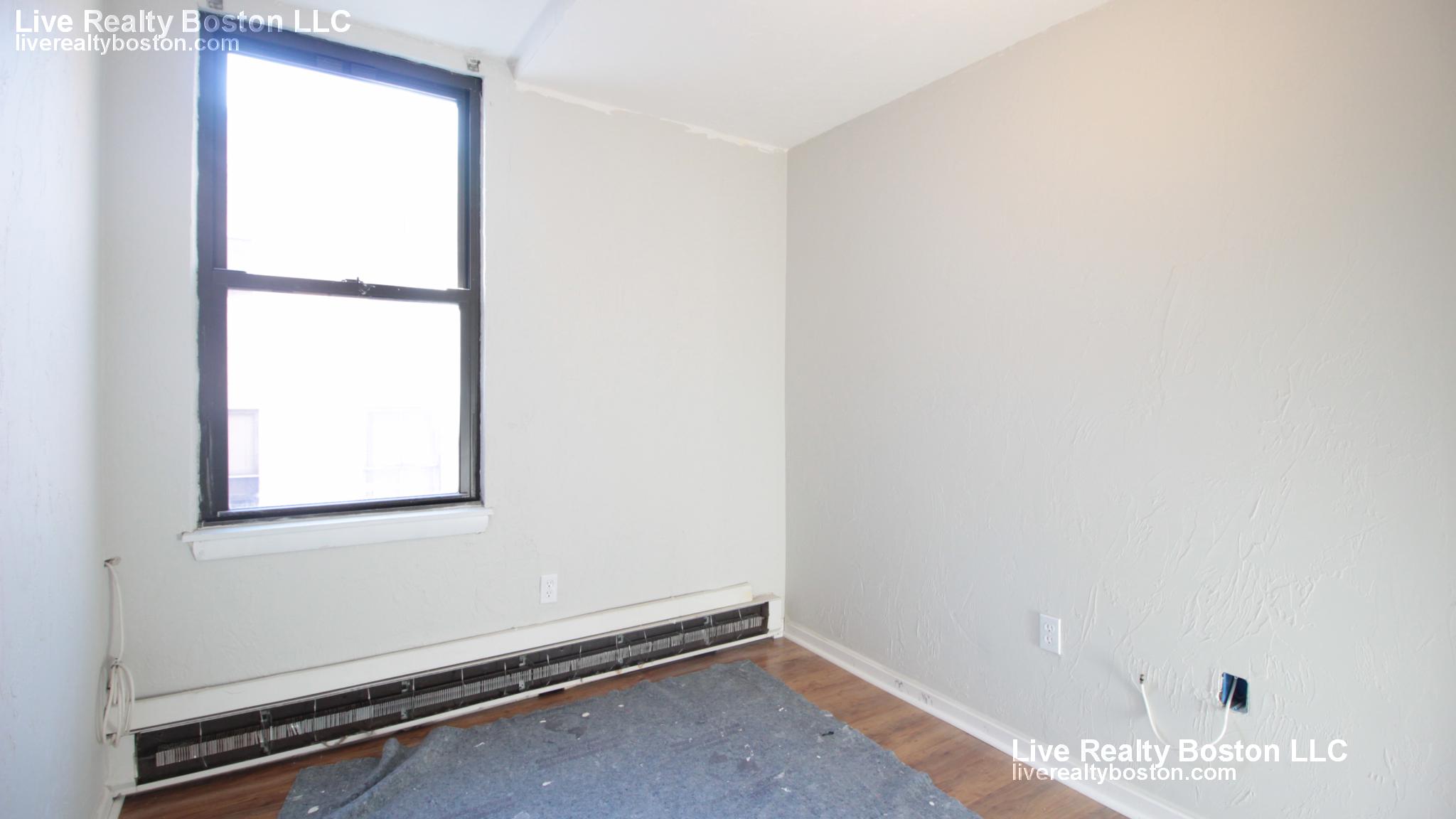 2 bed, 1 bath apartment for rent at 153 Salem St Unit 3, North End