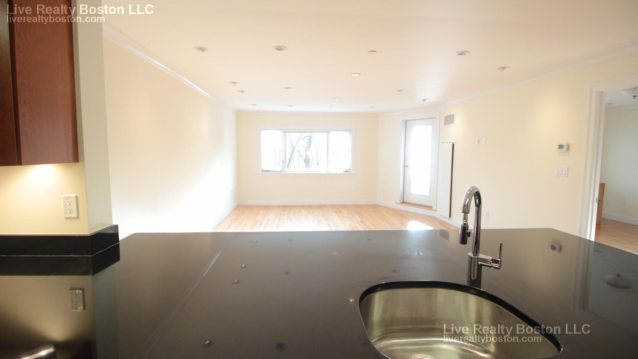 1443 Beacon St, Coolidge Corner