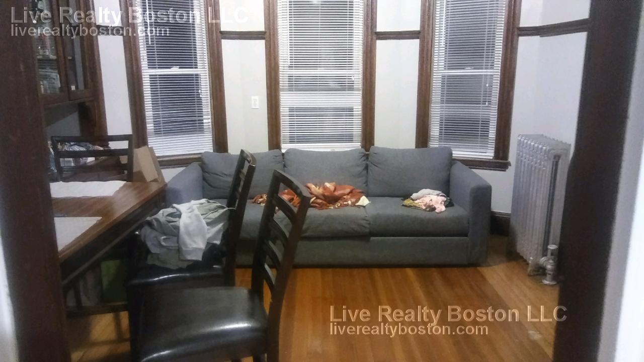 10 Cambridge Ter, Porter Square