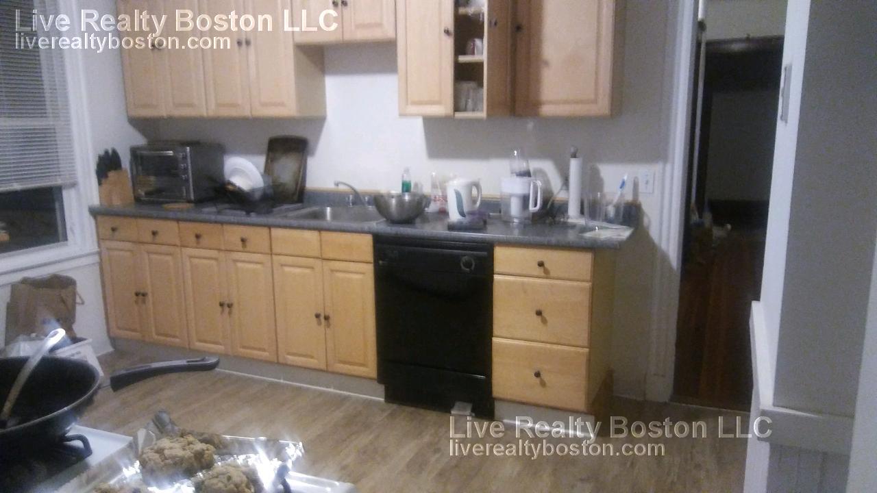 10 Cambridge Ter, Porter Square