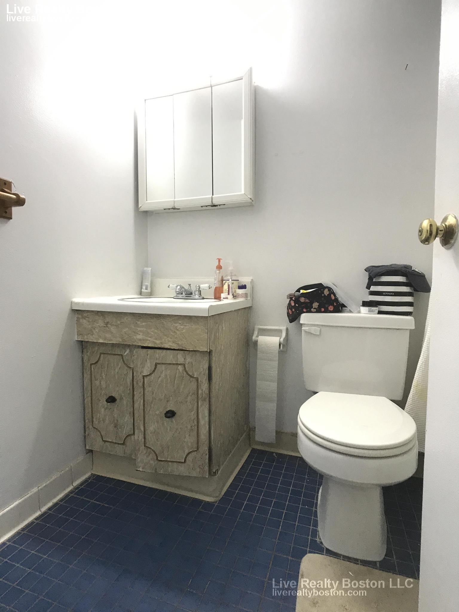 23 Cortes St, Back Bay