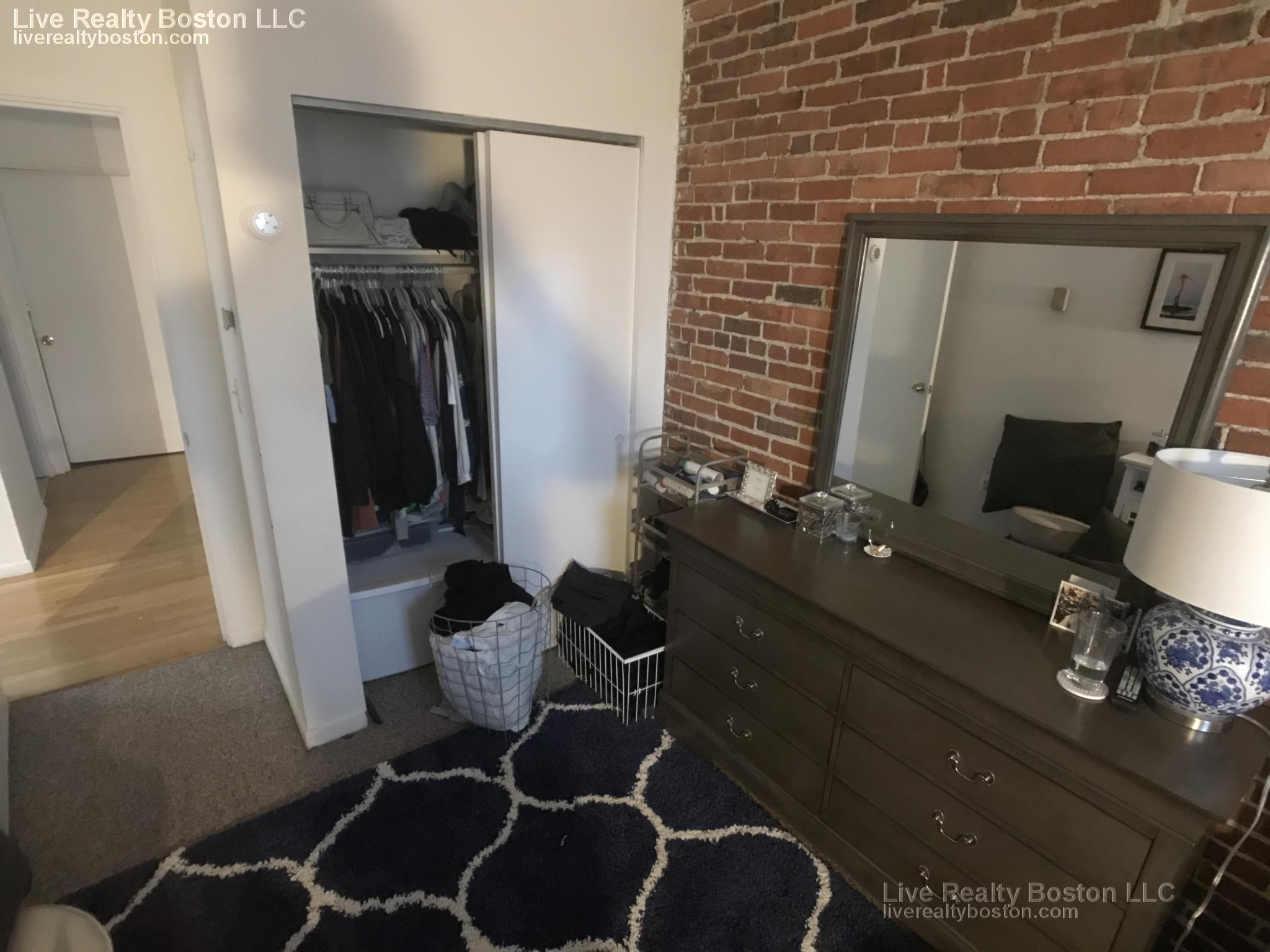 23 Cortes St, Back Bay