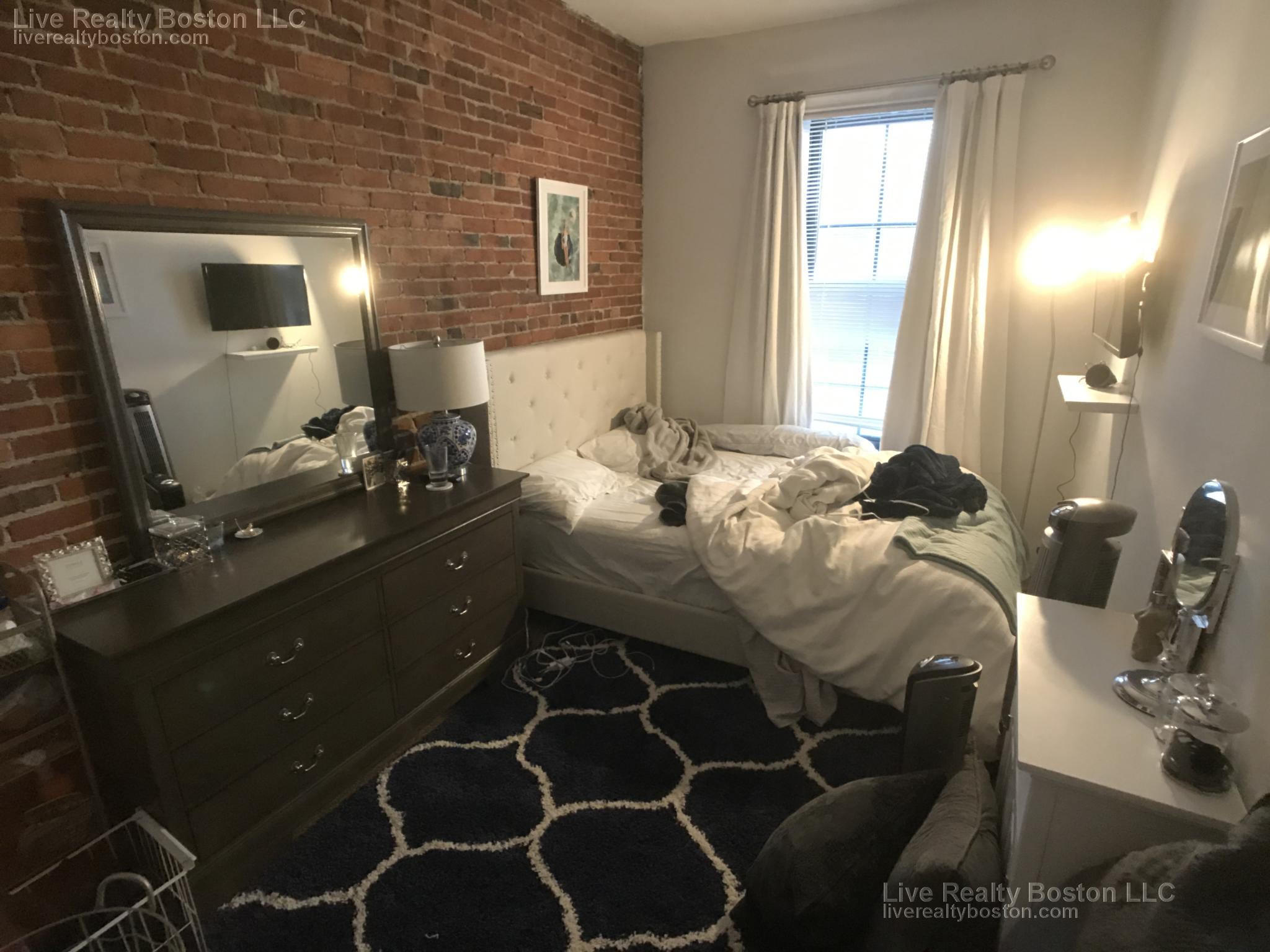 23 Cortes St, Back Bay