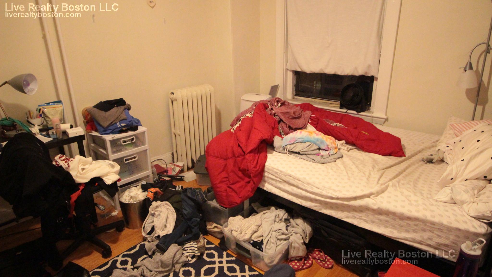 43 Bay State Rd, Fenway