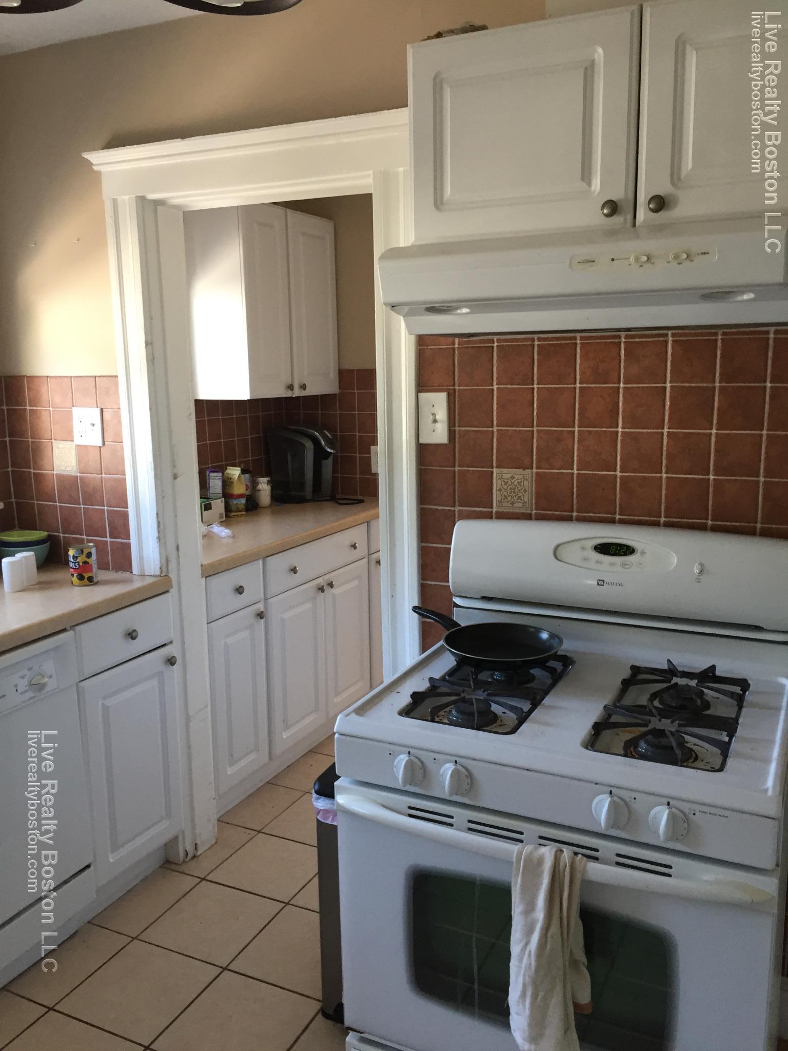 97 Oakland St, Brighton