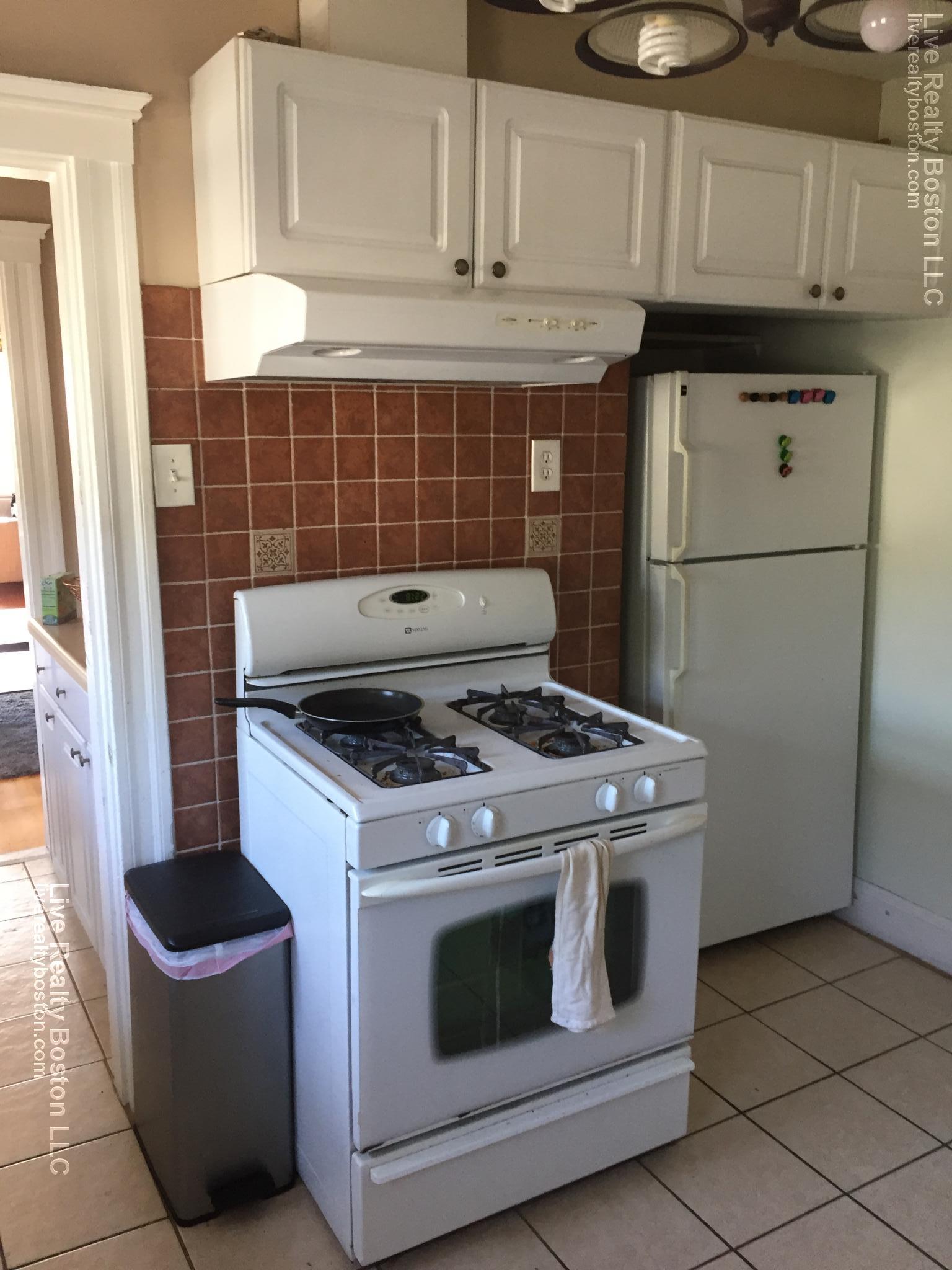 97 Oakland St, Brighton