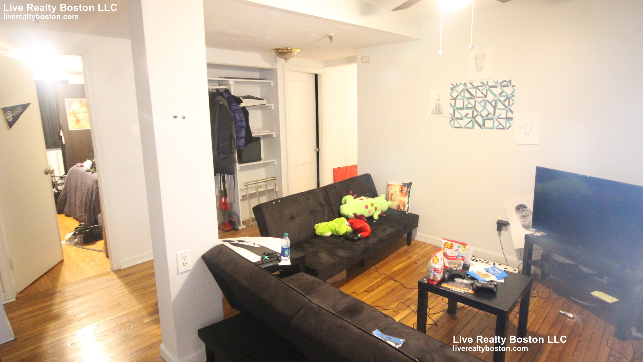 58 Queensberry St, Fenway