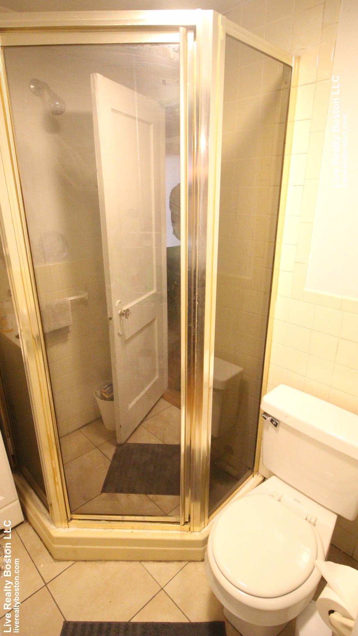 58 Queensberry St, Fenway