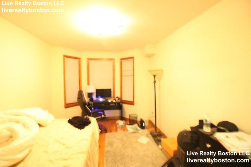 102 Allston St, Allston