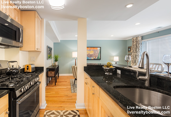 2 bed, 1 bath apartment for rent at 144 Thornton Rd, Chestnut Hill — photo 2 of 4