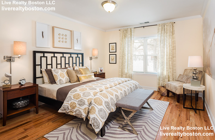 2 bed, 1 bath apartment for rent at 144 Thornton Rd, Chestnut Hill