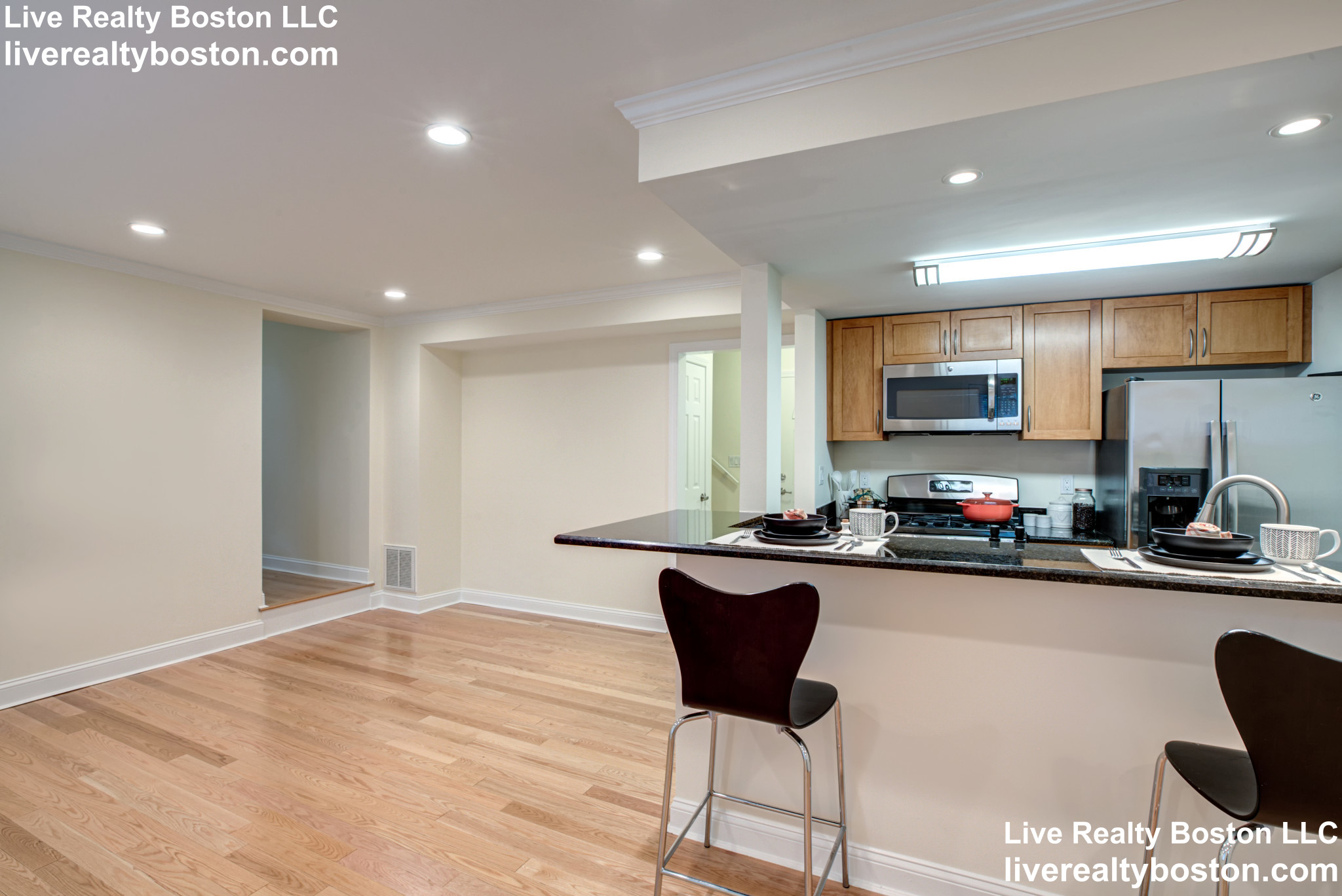 141 Independence Dr, Chestnut Hill