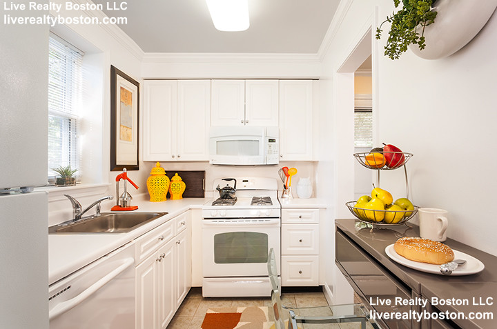 2 bed, 1 bath apartment for rent at 210 Independence Dr, Chestnut Hill