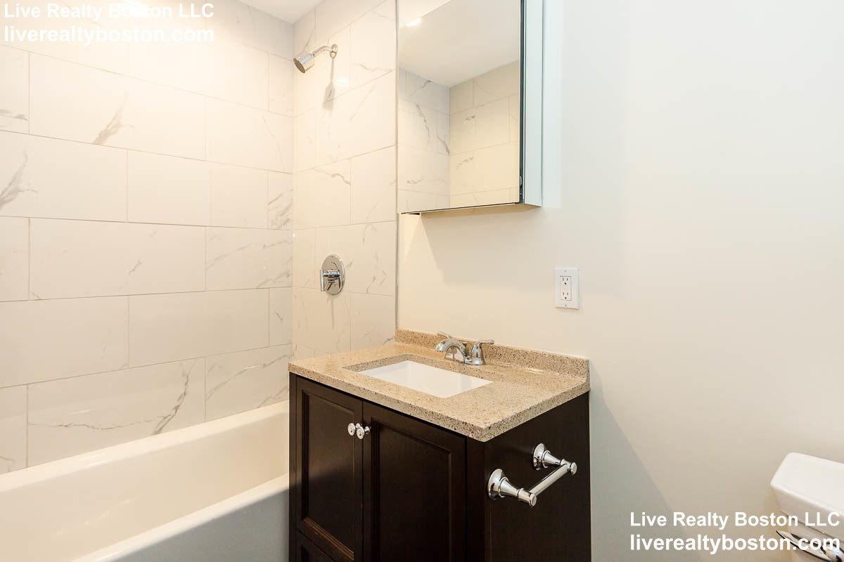 4 bed, 4+ bath apartment for rent at 27-29 First St, Wellington — photo 8 of 14