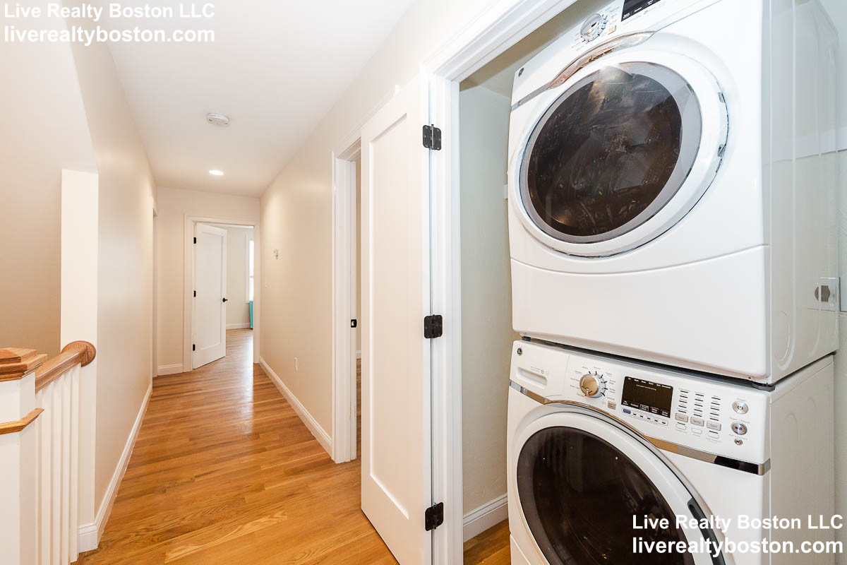 4 bed, 4+ bath apartment for rent at 27-29 First St, Wellington — photo 9 of 14