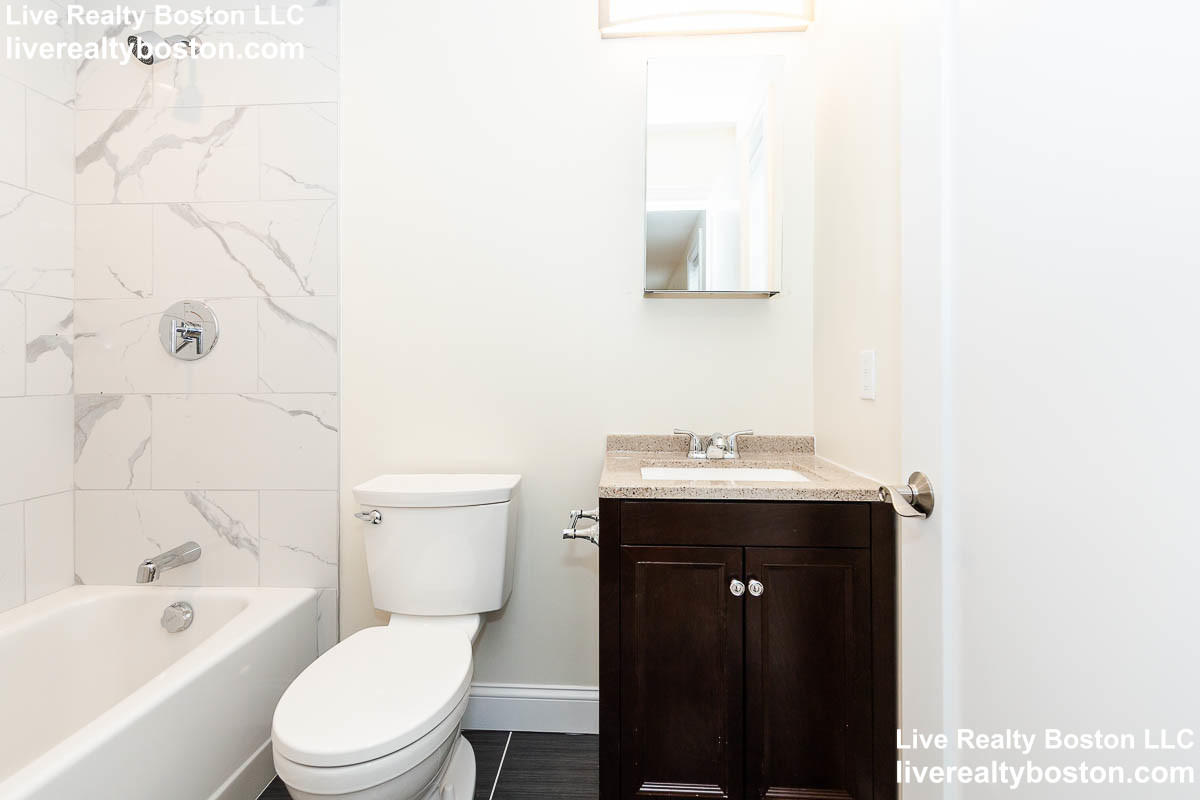 4 bed, 4+ bath apartment for rent at 27-29 First St, Wellington — photo 12 of 14