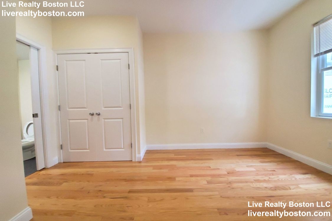 549 Washington, Allston