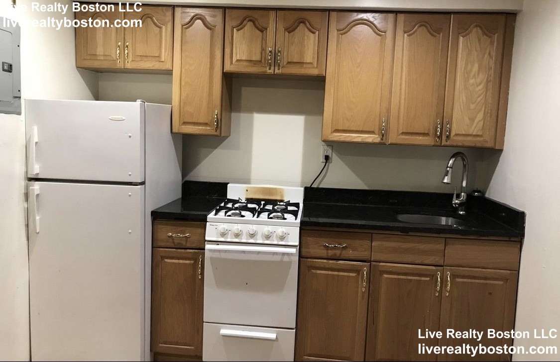 56 Queensberry St, Fenway