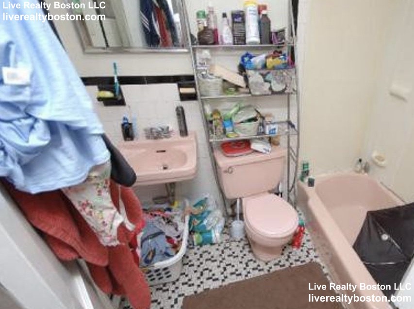 56 Queensberry St, Fenway