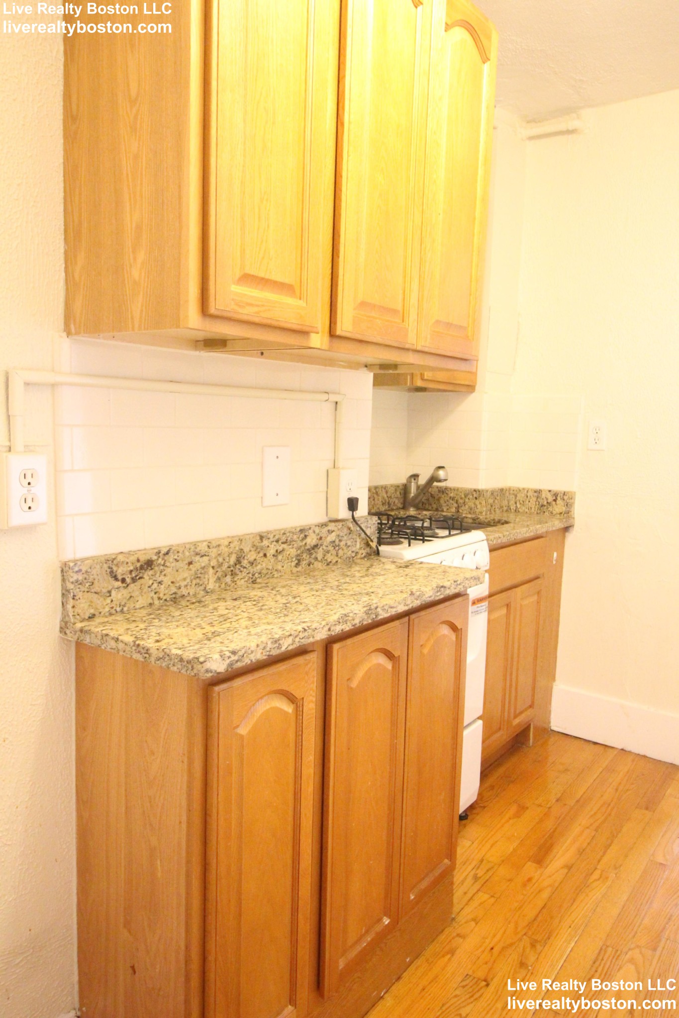 1 bed, 1 bath apartment for rent at 165 Hemenway St Unit 19, Fenway — photo 4 of 14