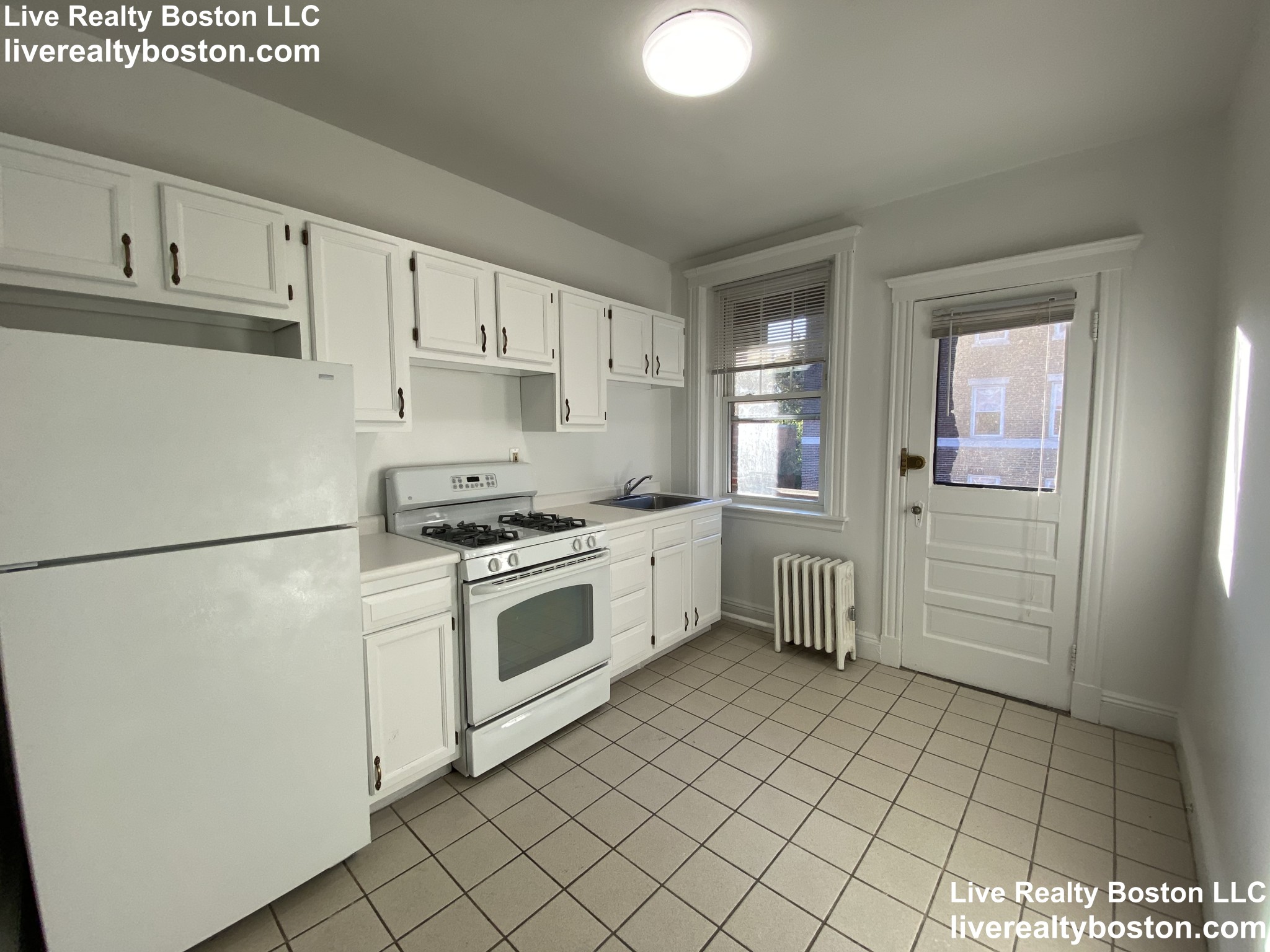 2 bed, 1 bath apartment for rent at 58 Selkirk Rd Unit 12, Brighton — photo 6 of 6