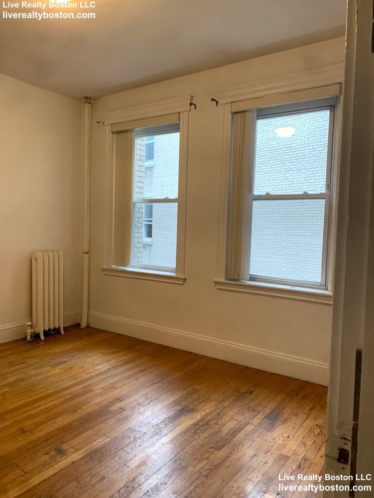 1 bed, 1 bath apartment for rent at 149 Park Dr Unit 22, Fenway — photo 5 of 18