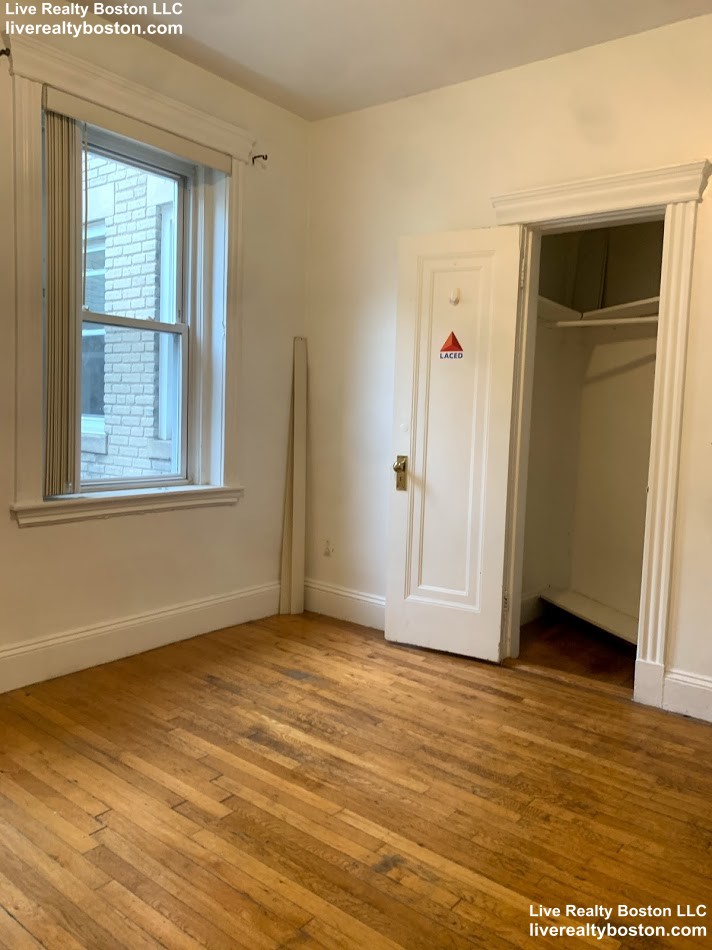 1 bed, 1 bath apartment for rent at 149 Park Dr Unit 22, Fenway — photo 7 of 18
