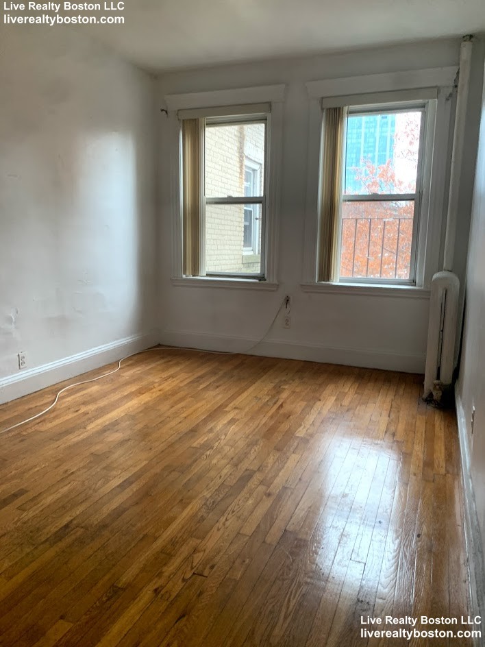 1 bed, 1 bath apartment for rent at 149 Park Dr Unit 22, Fenway — photo 9 of 18