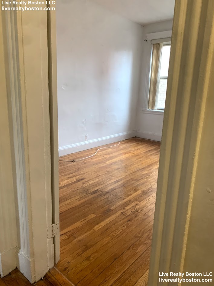 1 bed, 1 bath apartment for rent at 149 Park Dr Unit 22, Fenway — photo 8 of 18