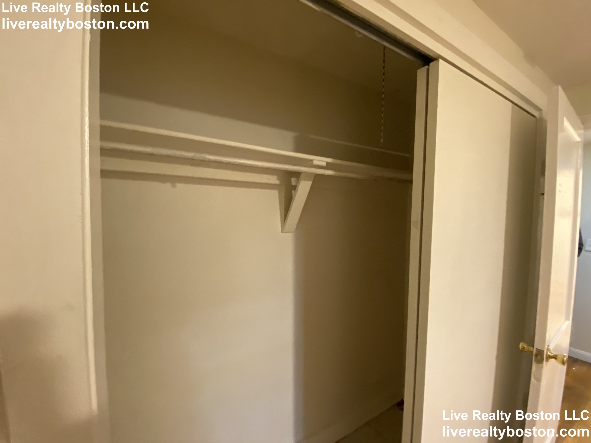 56 Queensberry St, Fenway