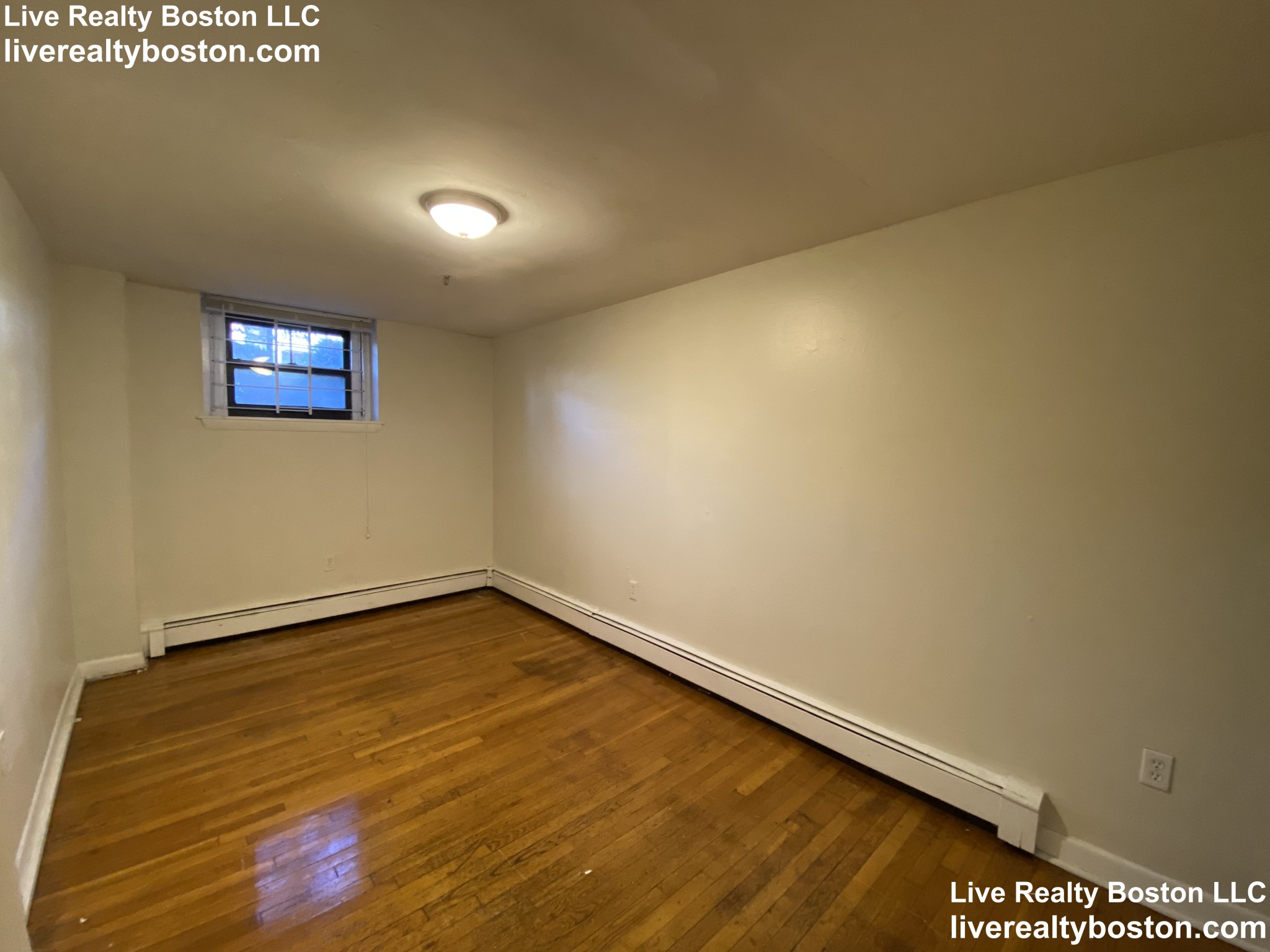 56 Queensberry St, Fenway