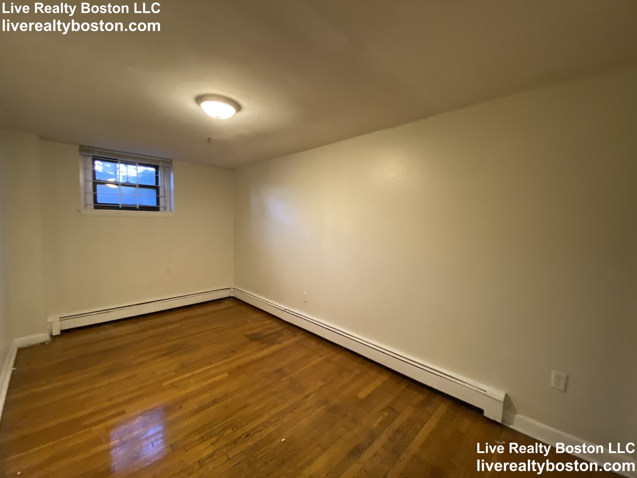 56 Queensberry St, Fenway