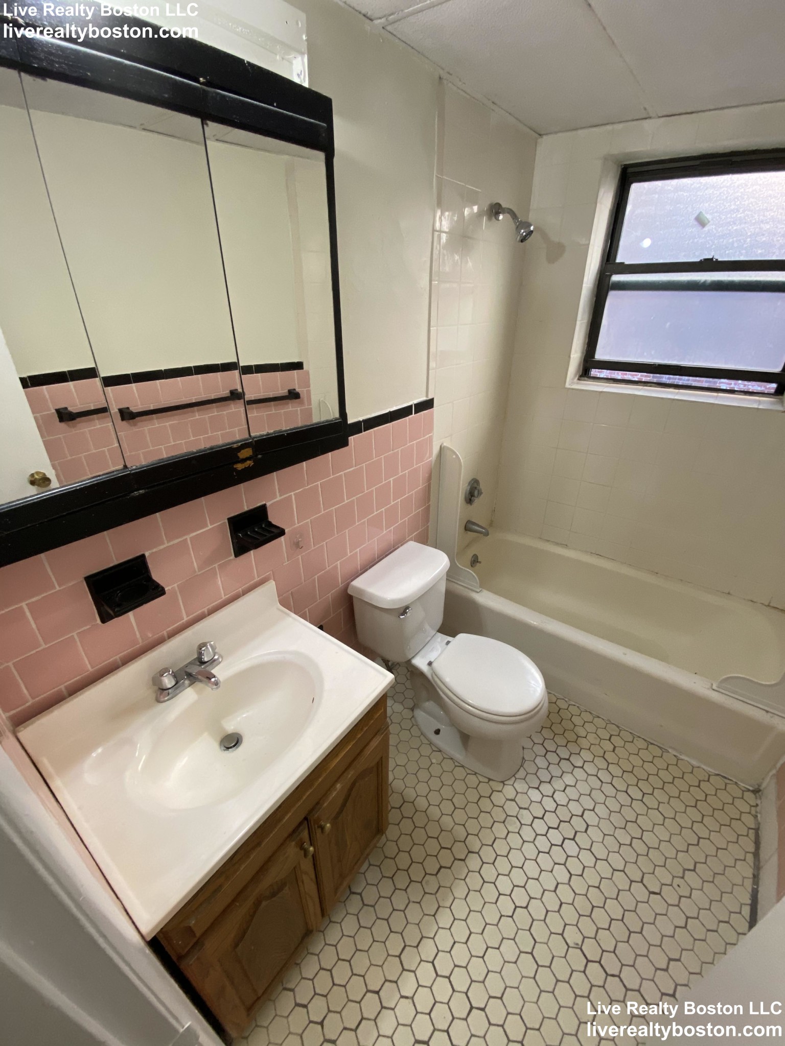 212 Hemenway St, Fenway