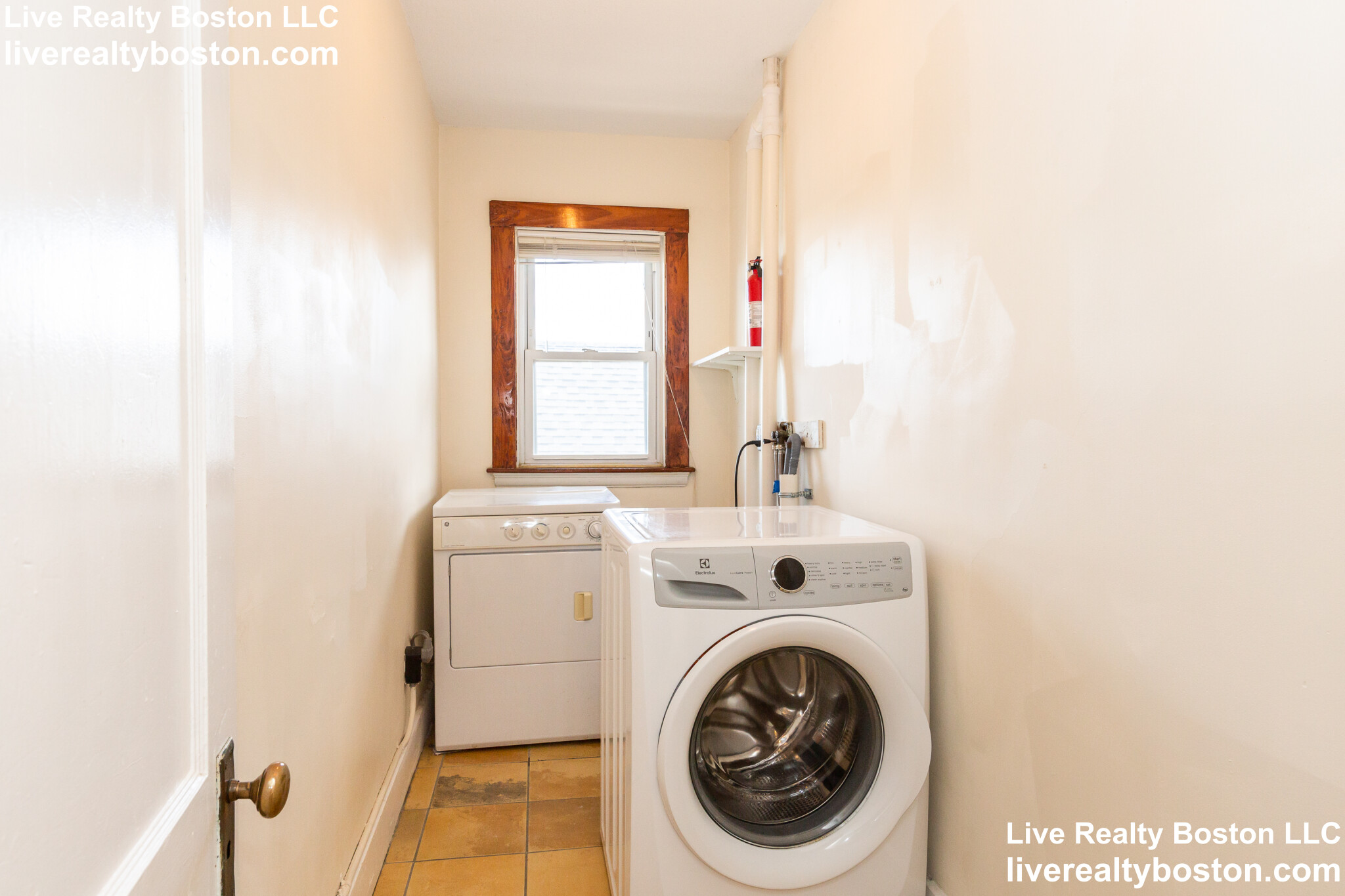 600 Broadway, Powderhouse