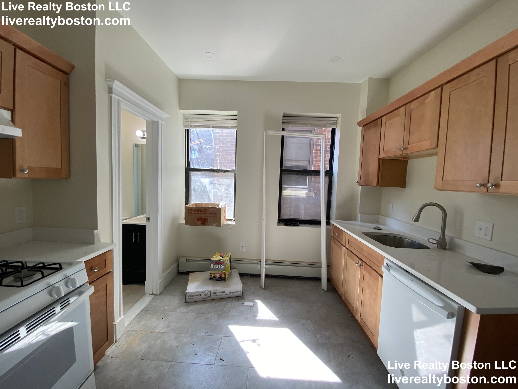 1422 Commonwealth Ave, Brighton