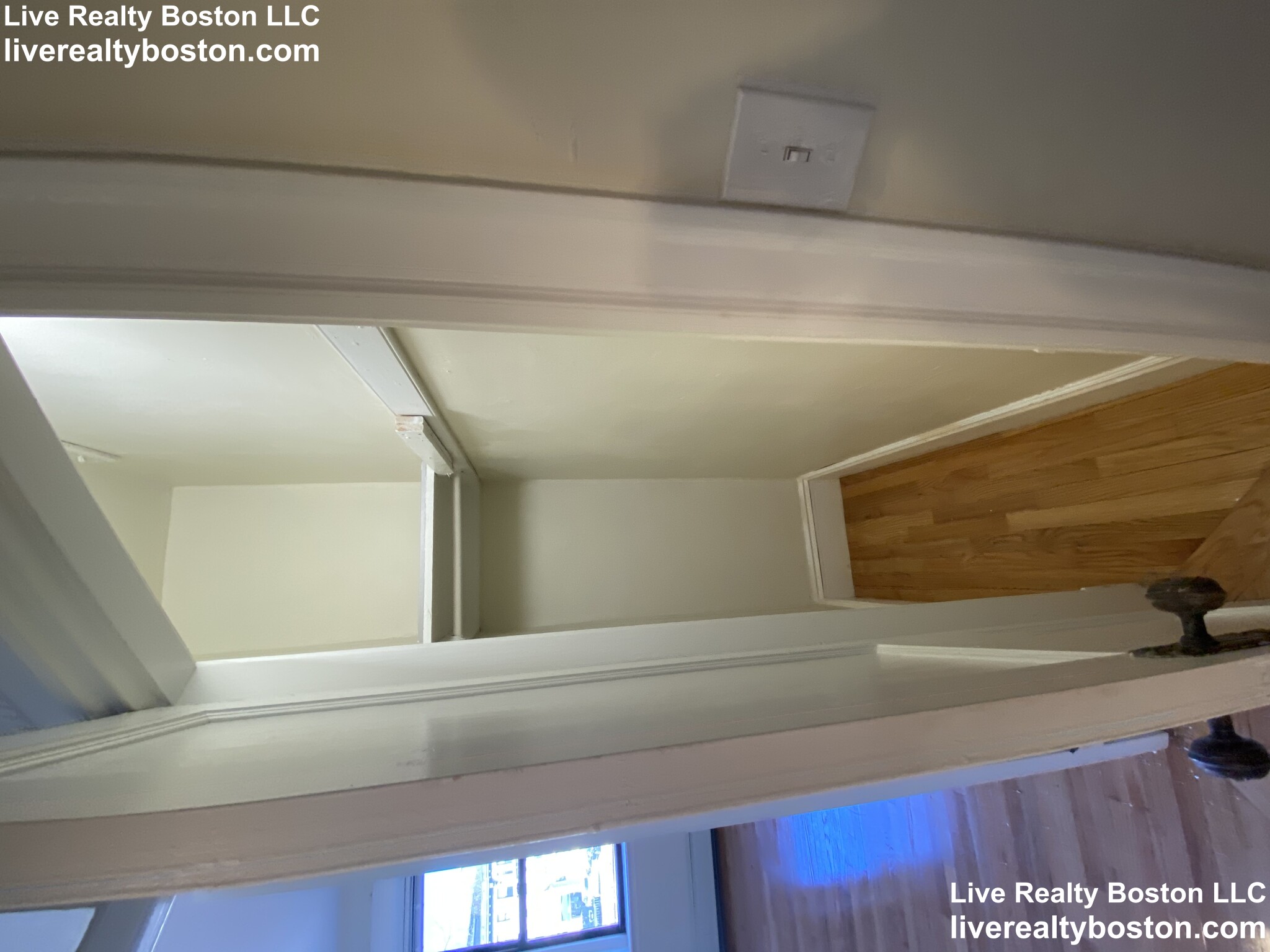 1422 Commonwealth Ave, Brighton