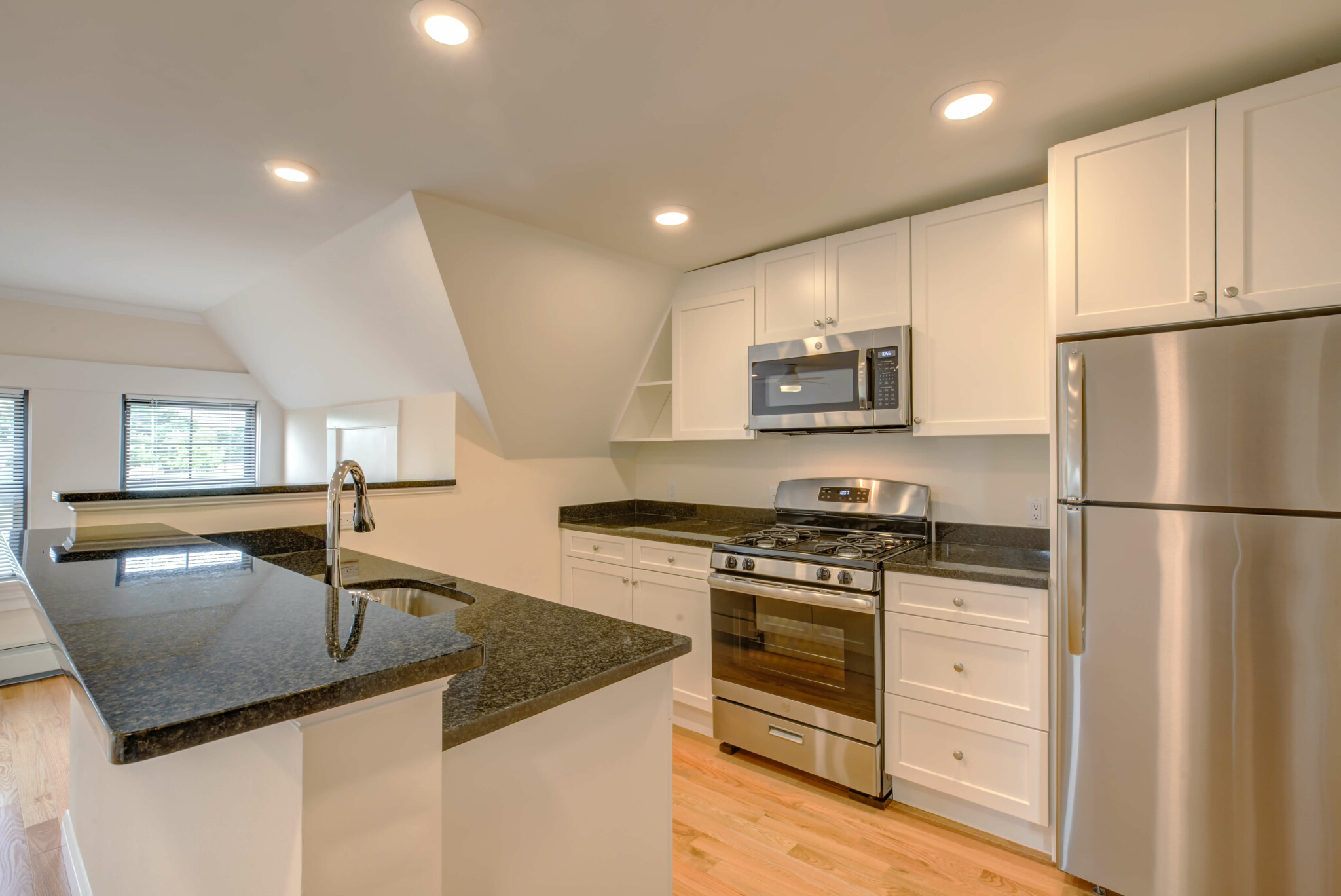 1 bed, 1 bath apartment for rent at 219 Commonwealth Ave Unit 44, Brookline — photo 4 of 8