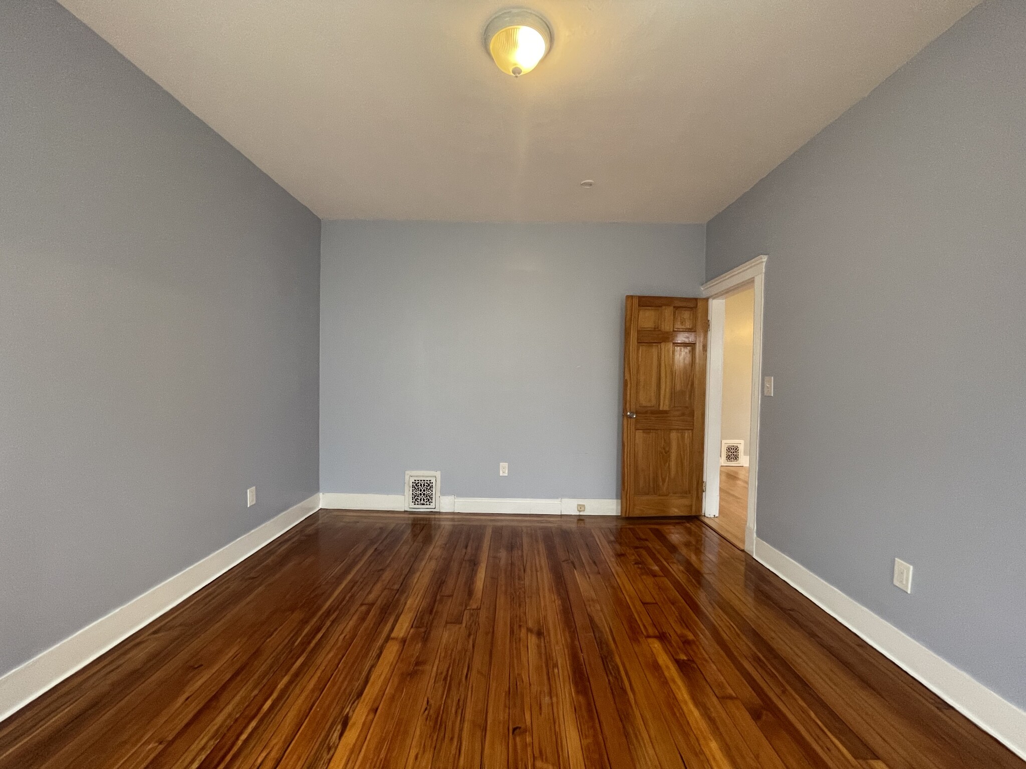 3 bed, 1 bath apartment for rent at 24 Litchfield St Unit 2, Brighton — photo 6 of 9