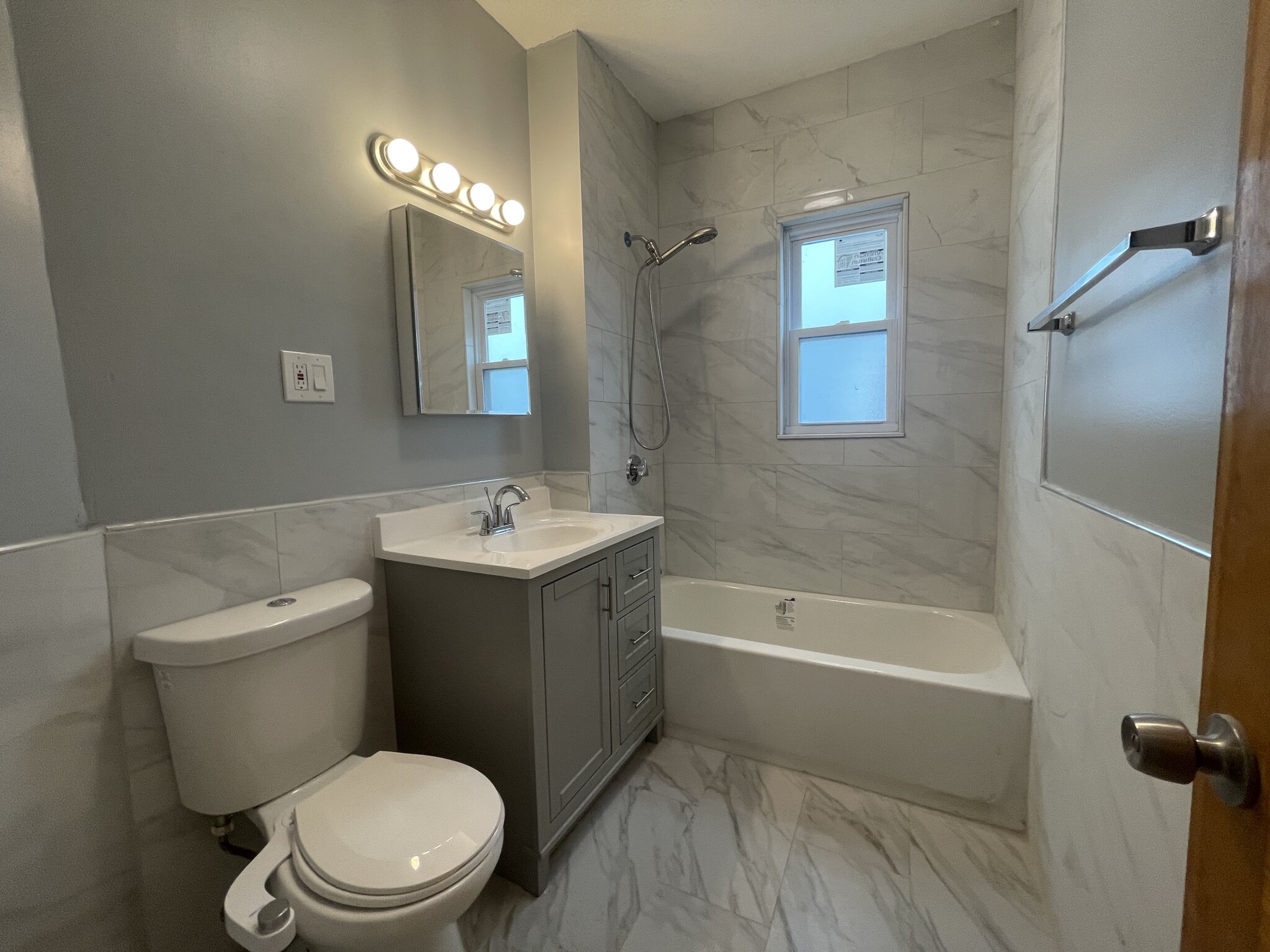 3 bed, 1 bath apartment for rent at 24 Litchfield St Unit 2, Brighton — photo 5 of 9