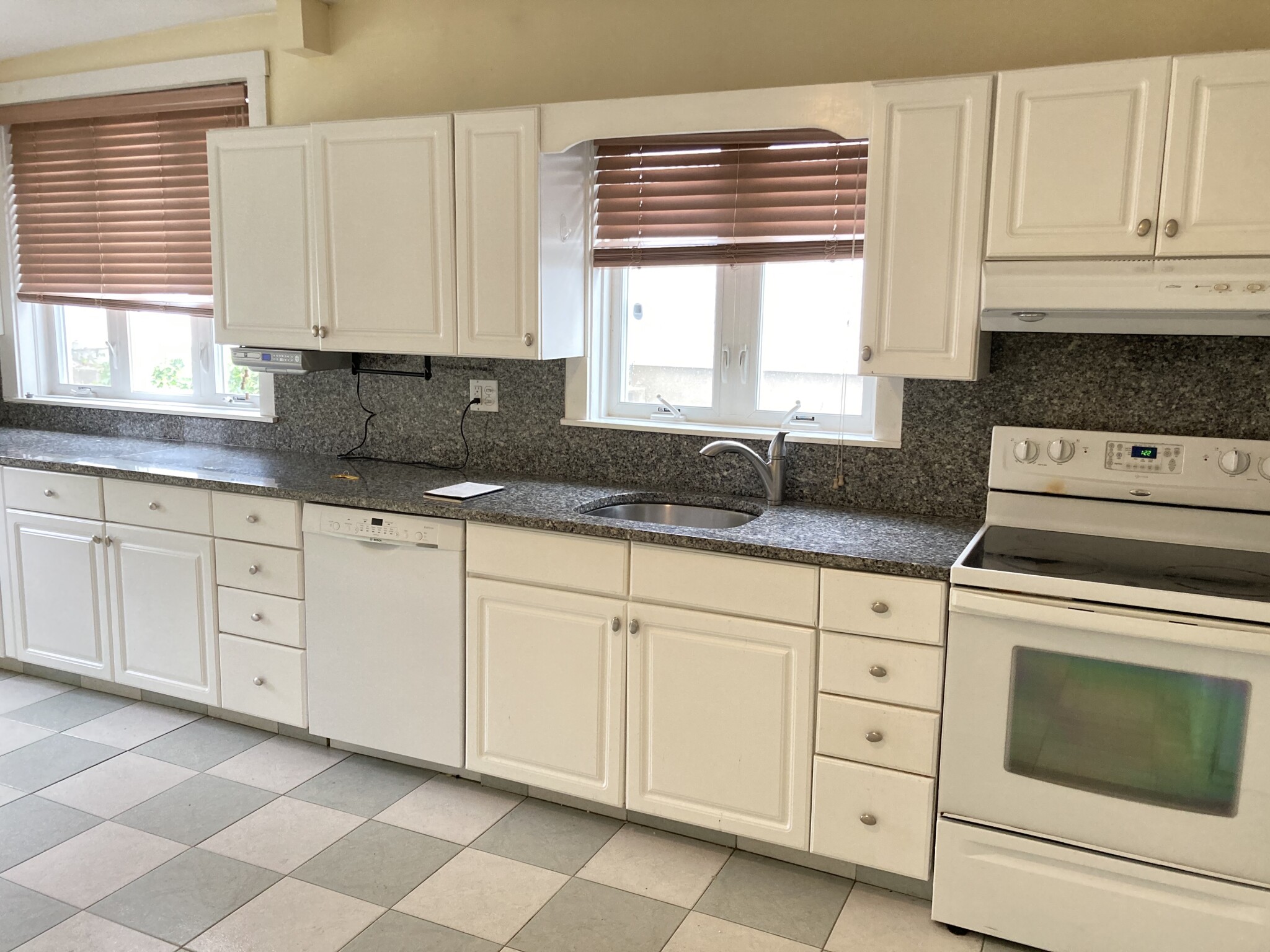 26 Burget Ave, Medford