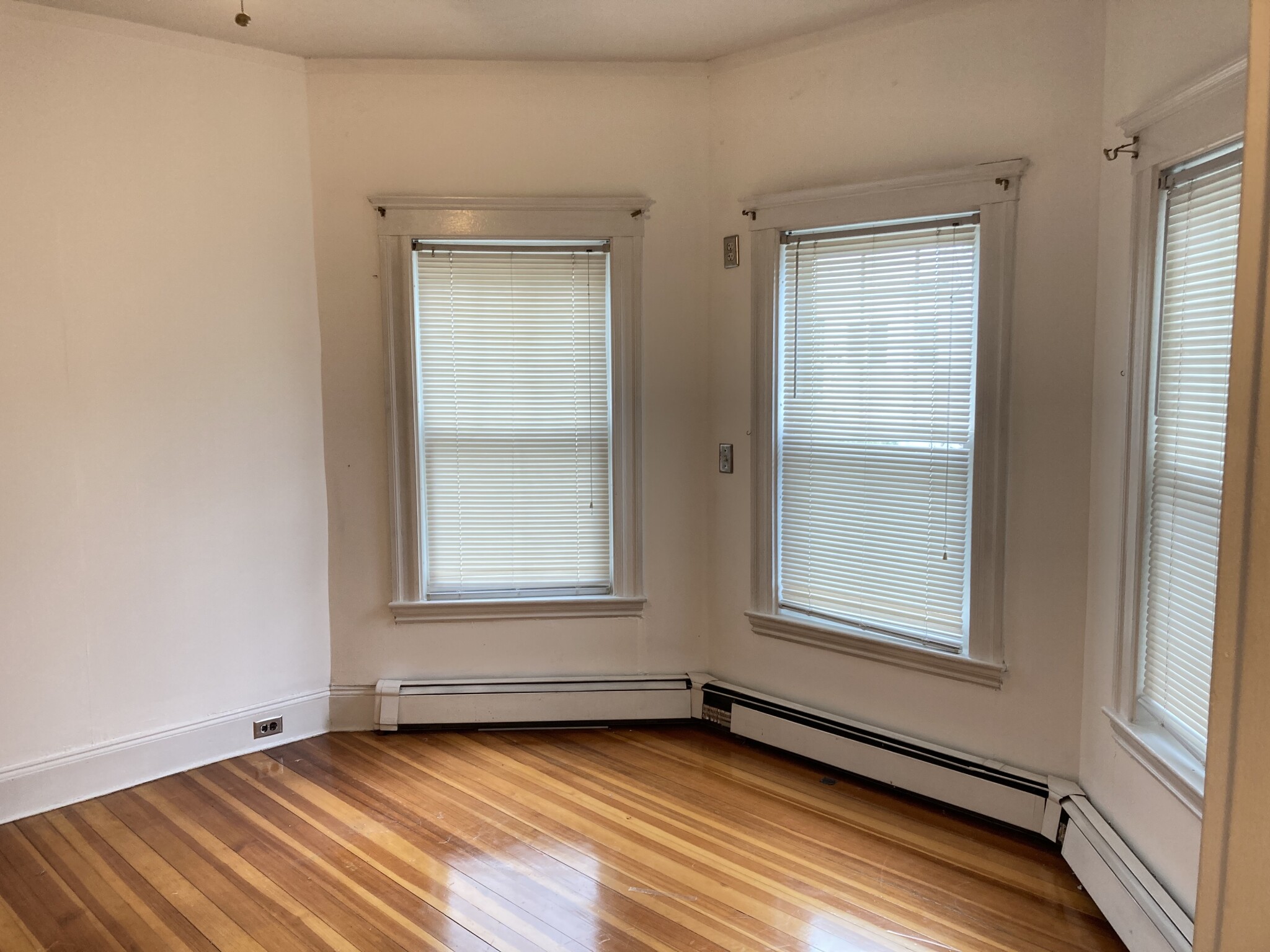 26 Burget Ave, Medford