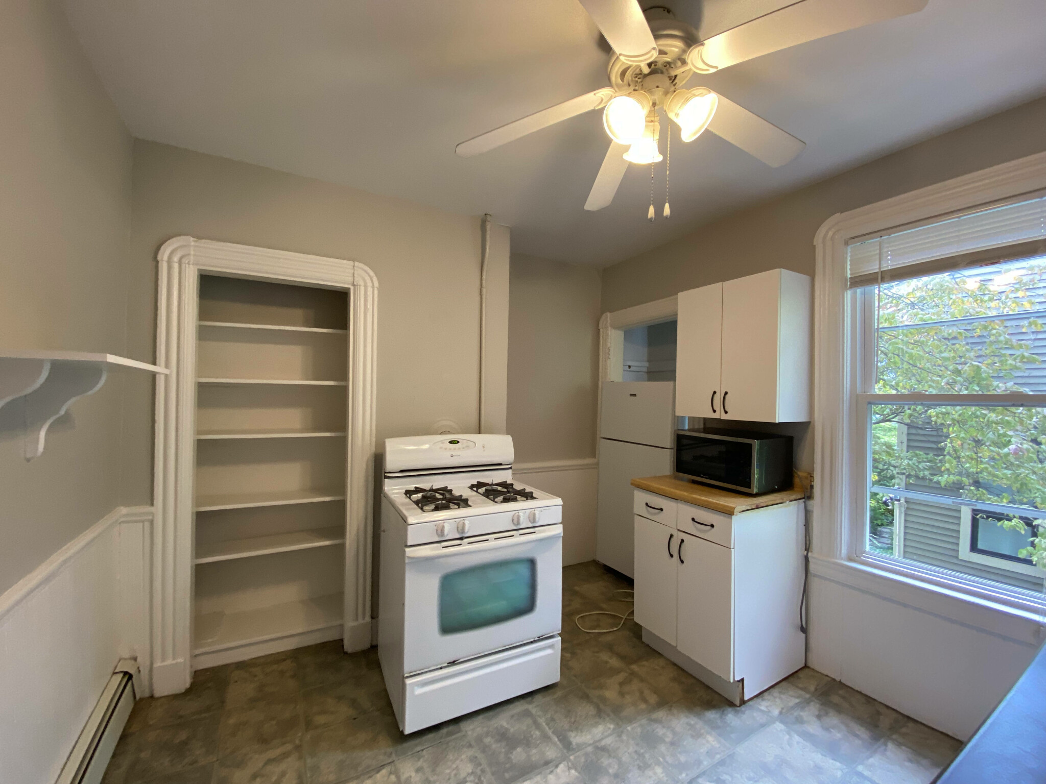 568 Green St, Central Square