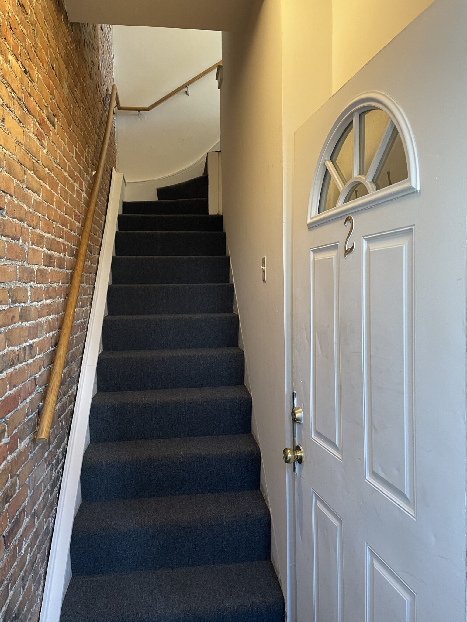 4 bed, 1 bath apartment for rent at 40 Newton St Unit 2, Brighton — photo 1 of 17