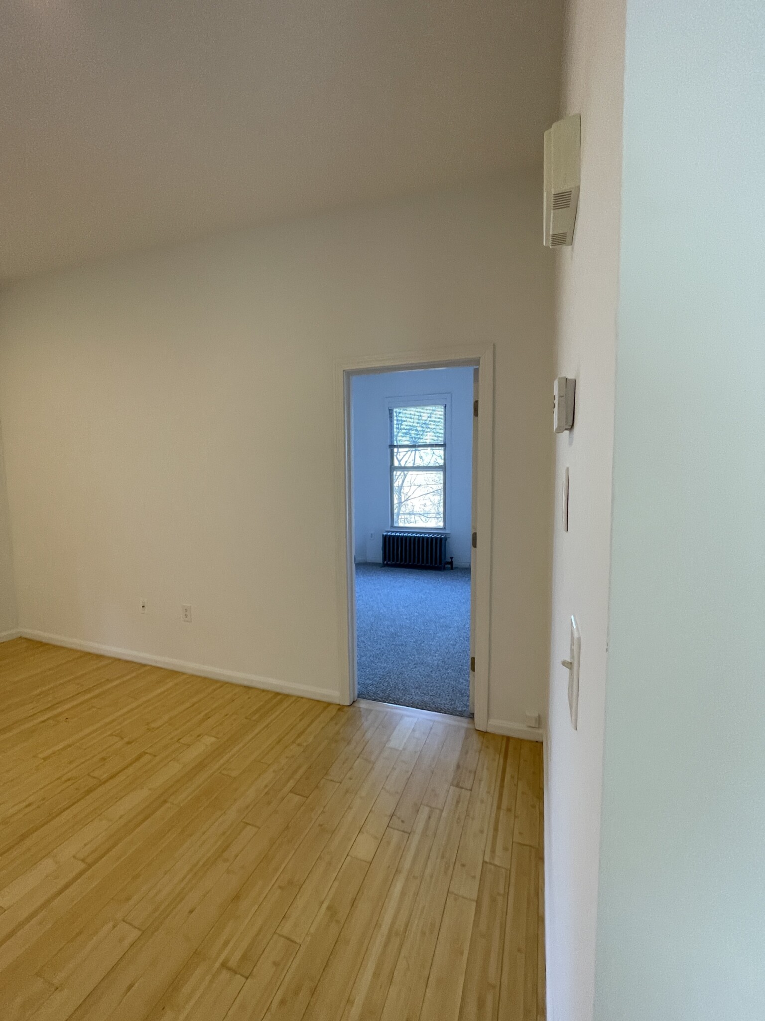 4 bed, 1 bath apartment for rent at 40 Newton St Unit 2, Brighton — photo 8 of 17