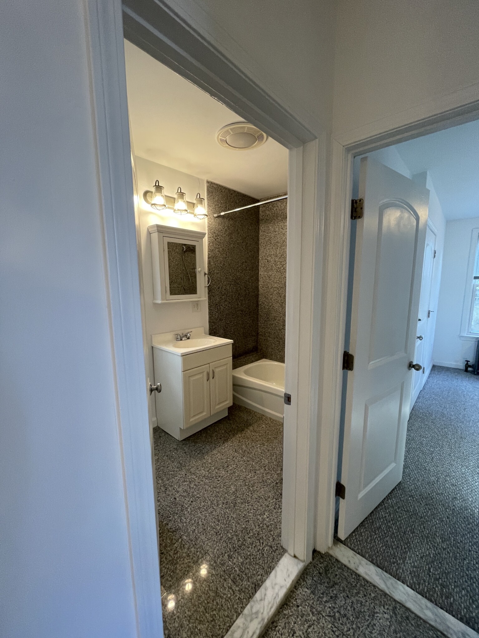 4 bed, 1 bath apartment for rent at 40 Newton St Unit 2, Brighton — photo 14 of 17