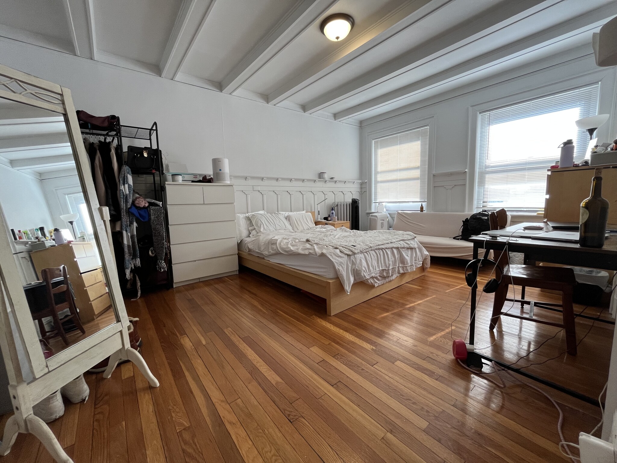 1462 Commonwealth, Brighton