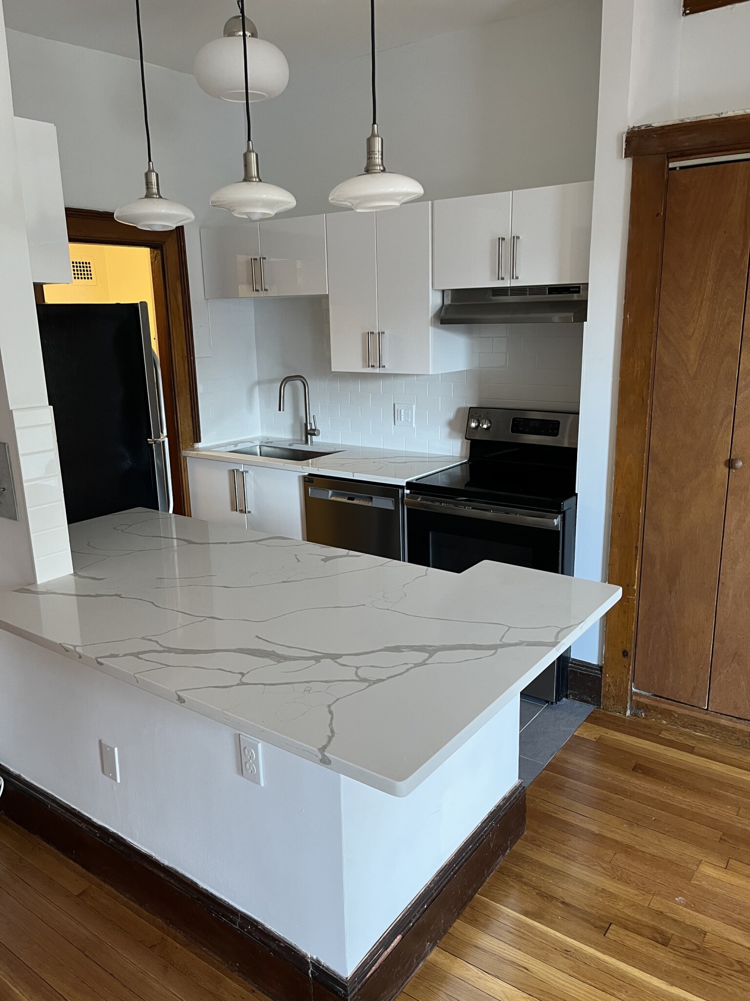 849 Beacon St, Fenway